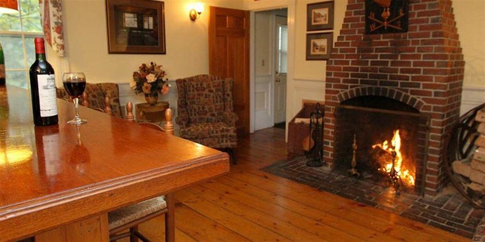 Youngtown Inn Lincolnville Eksteriør billede